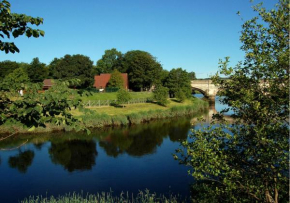 River Edge Lodges